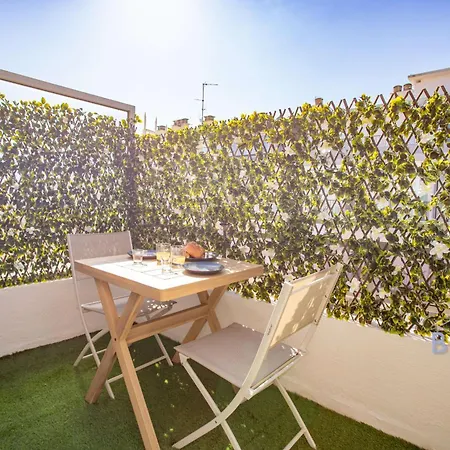 Sunny Flat In Les Pins 公寓