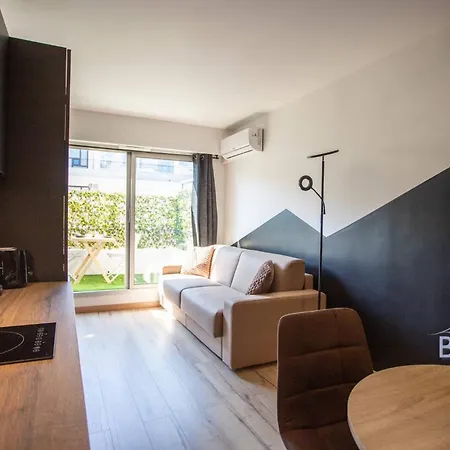 Sunny Flat In Les Pins Apartamento *